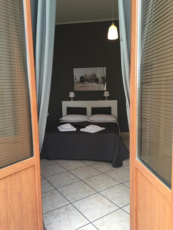 Platamone Rooms Catania Bagian luar foto