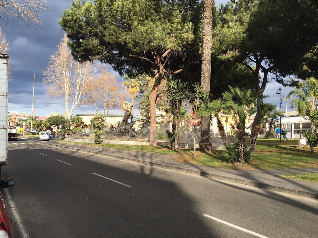 Platamone Rooms Catania Bagian luar foto