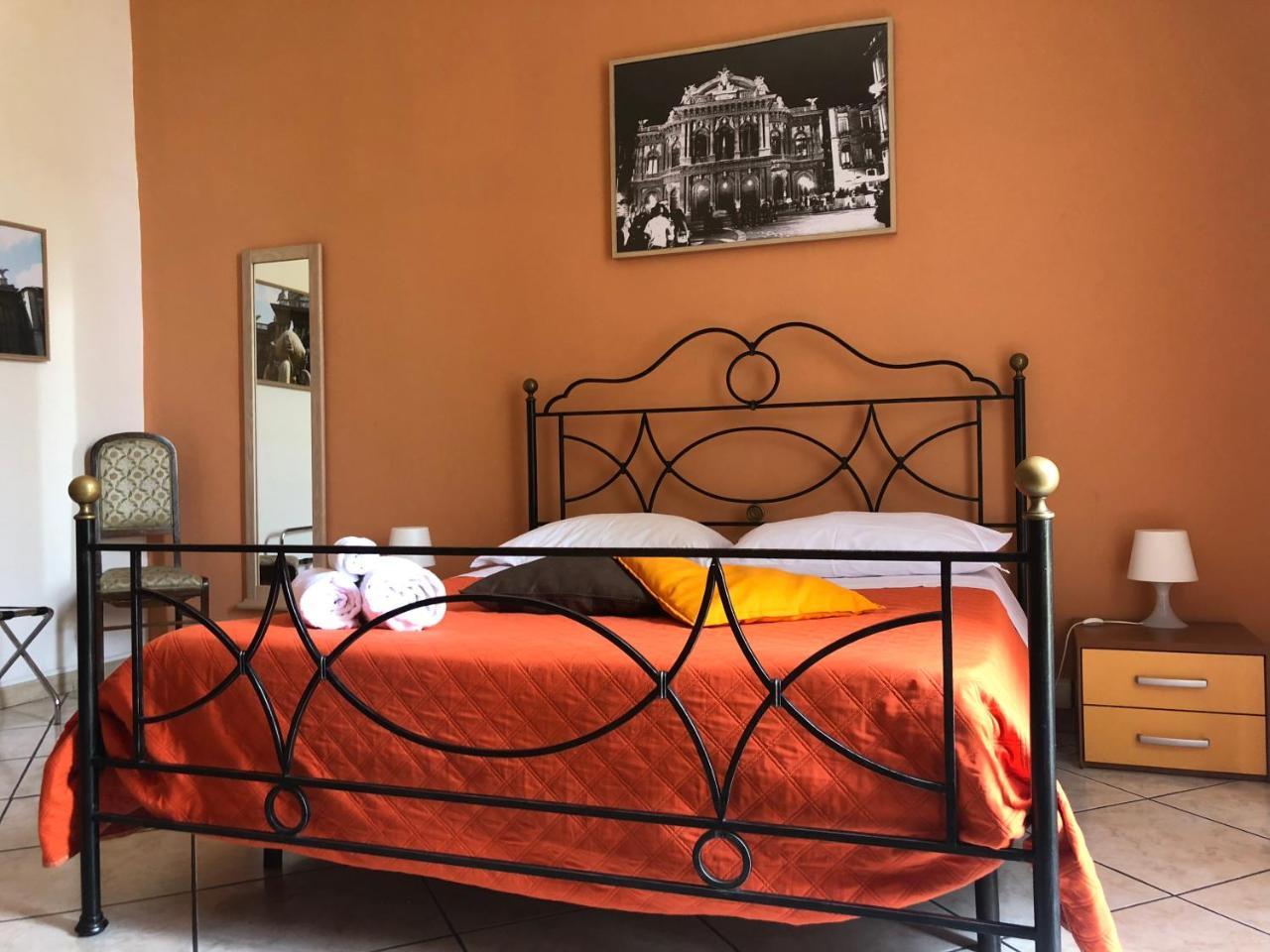 Platamone Rooms Catania Bagian luar foto