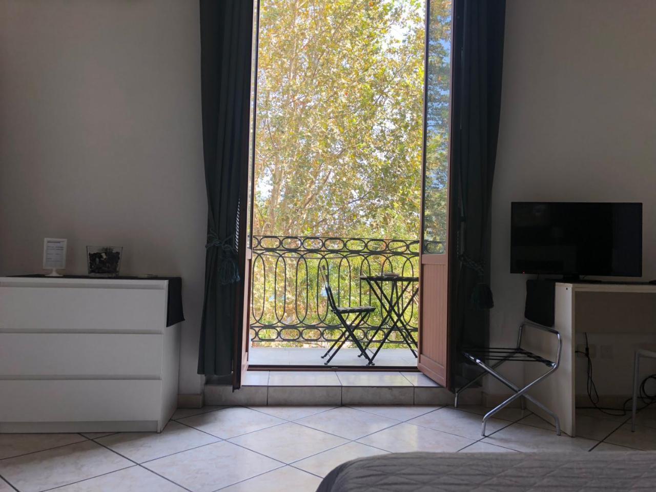 Platamone Rooms Catania Bagian luar foto